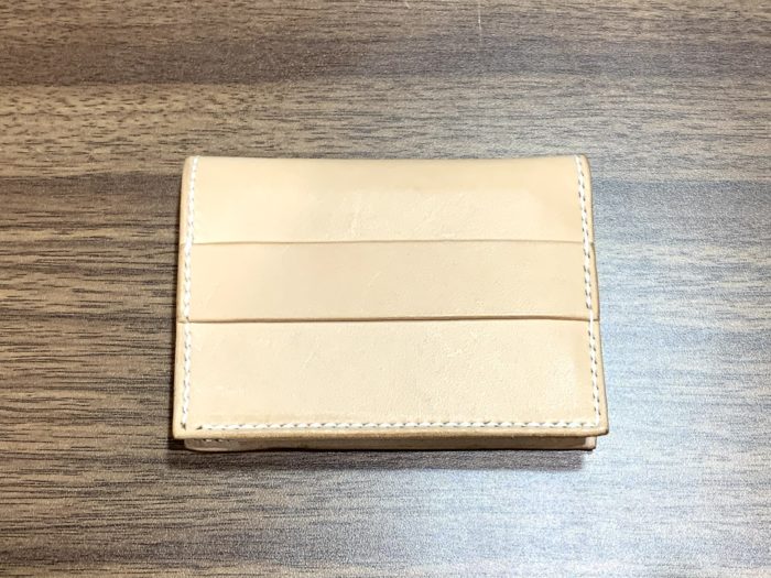 自作の小さい財布の裏面